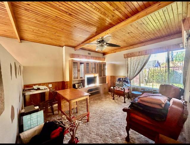 3 BEDROOM HOUSE FOR SALE IN VANDERBIJLPARK CE 2